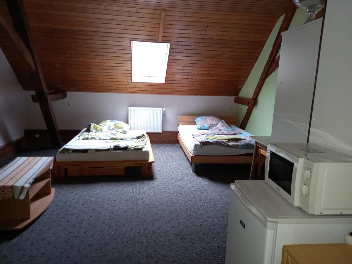 Pension Dingolshausen ภายนอก รูปภาพ